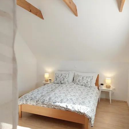 Apartma Linden House Bled